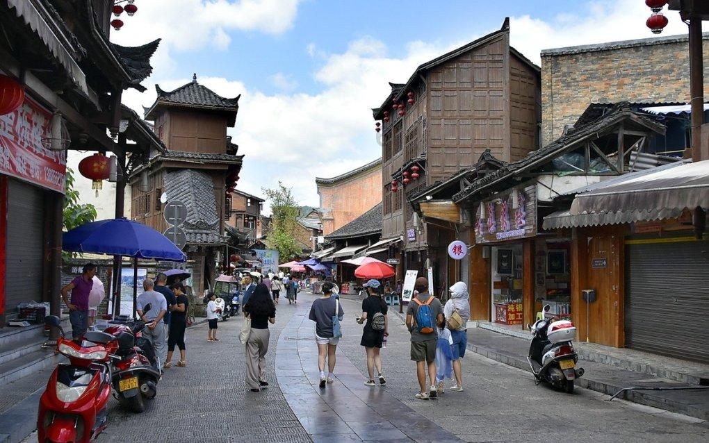 乌克兰称对俄罗斯列宁格勒州乌斯季卢加港一码头发动无人机袭击